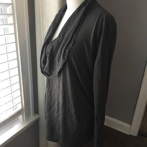 Lucy Large top in grey/ black ish